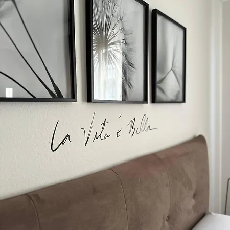 Dolce Garden - Private Parking, Self Check In Apartmán