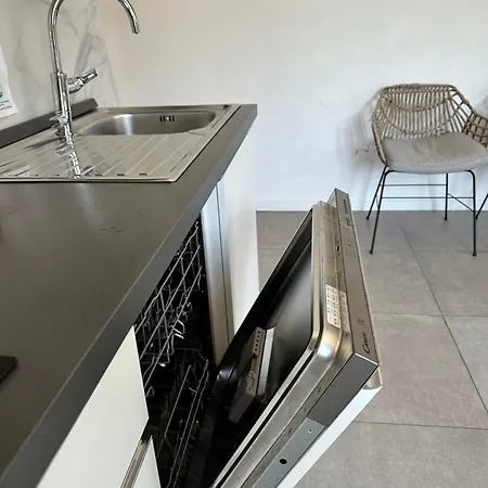 Dolce Garden - Private Parking, Self Check In